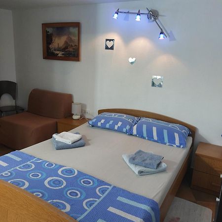 Apartmani Damir Kazija Pakoštane Extérieur photo